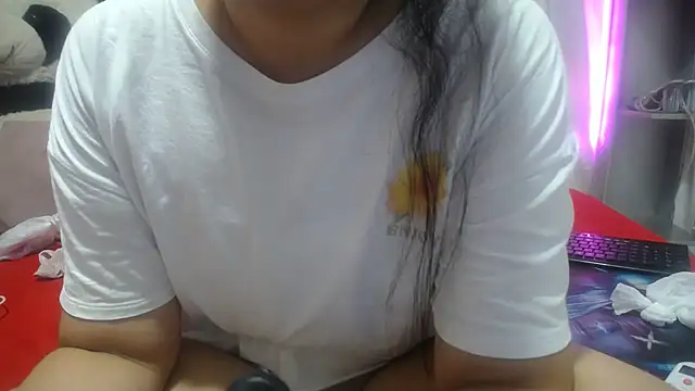 KEYRA-MILLER- online show from April 2026 02:08:01 AM