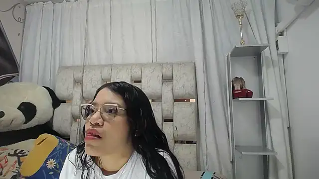 KEYRA-MILLER- online show from March 2026 02:04:01 AM