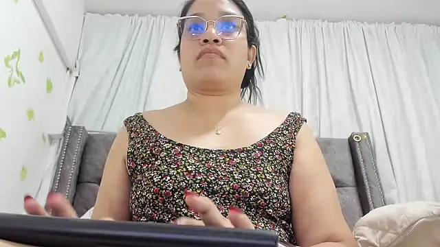 KEYRA-MILLER- online show from April 2026 06:47:01 PM