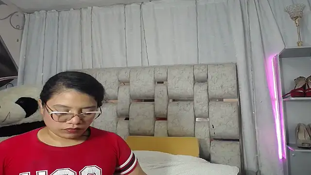 KEYRA-MILLER- online show from November 2025 02:23:02 AM