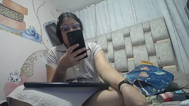 KEYRA-MILLER- online show from March 2026 02:06:01 AM