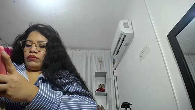 KEYRA-MILLER- online show from November 2025 02:37:02 AM