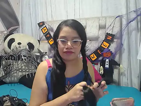 KEYRA-MILLER- online show from November 2025 02:04:01 AM