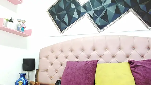 andrea safeira doll online show from April 2026 03:05:01 PM