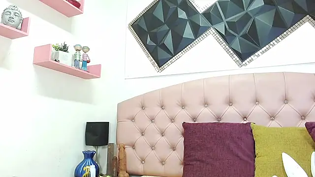 andrea safeira doll online show from April 2026 06:25:02 PM