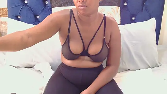 Snapshot of Bootycurvy2 chatting on March 2026 01:01:01 PM Bootycurvy2 online show from March 2026 01:01:01 PM