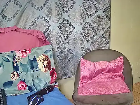 Cardi-Calliente online show from July 2026 06:04:01 PM