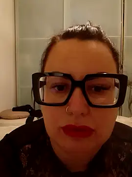 Snapshot of porcona281885 chatting on December 2025 04:02:02 PM porcona281885 online show from December 2025 04:02:02 PM