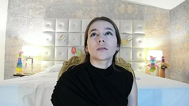 Lezy  online show from April 2026 07:39:01 PM