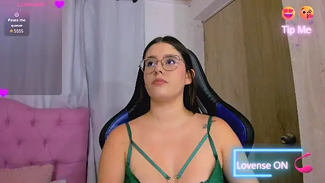Snapshot of ParisShayk chatting on July 2026 11:33:01 PM ParisShayk online show from July 2026 11:33:01 PM