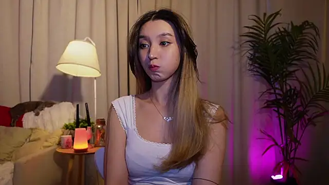 Sarasuo1 online show from March 2025 12:39:02 PM