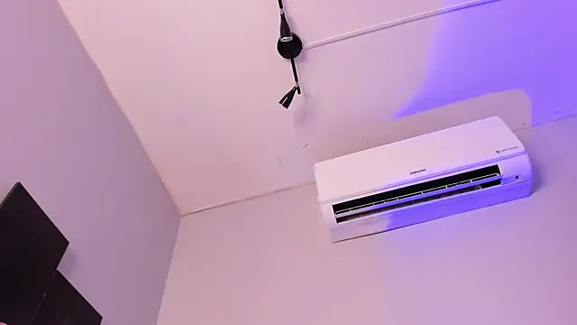 Snapshot of BRYXXXON1 chatting on October 2025 03:27:01 PM BRYXXXON1 online show from October 2025 03:27:01 PM