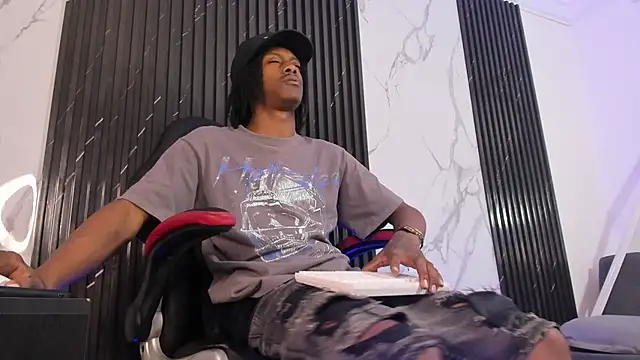 Snapshot of BRYXXXON1 chatting on September 2025 05:41:02 PM BRYXXXON1 online show from September 2025 05:41:02 PM