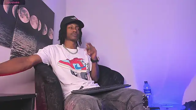 Snapshot of BRYXXXON1 chatting on September 2025 03:52:01 PM BRYXXXON1 online show from September 2025 03:52:01 PM