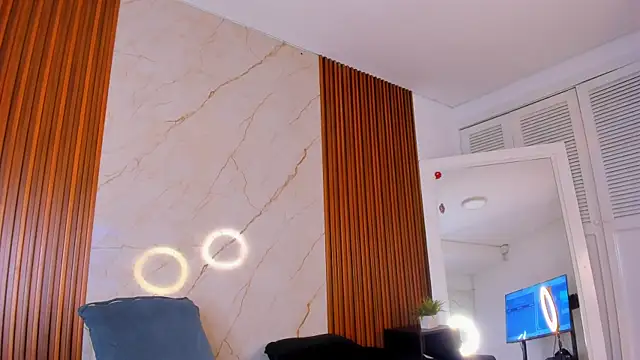 Snapshot of BRYXXXON1 chatting on February 2025 06:05:01 PM BRYXXXON1 online show from February 2025 06:05:01 PM