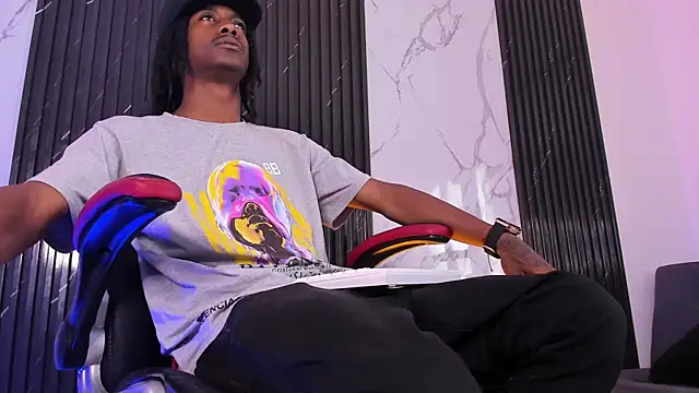 Snapshot of BRYXXXON1 chatting on October 2025 05:10:01 PM BRYXXXON1 online show from October 2025 05:10:01 PM