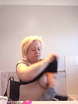 mollymay69 online show from January 2026 01:56:02 AM