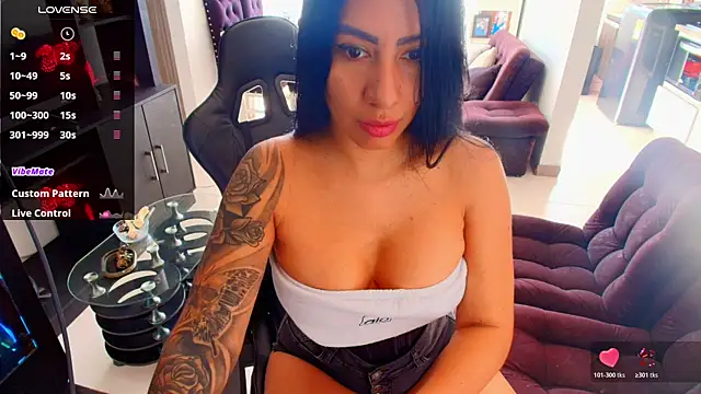 Snapshot of Pamela-fit chatting on June 2026 02:01:01 PM Pamela-fit online show from June 2026 02:01:01 PM