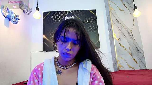 Cloeandtyfanny online show from December 2025 08:08:01 AM