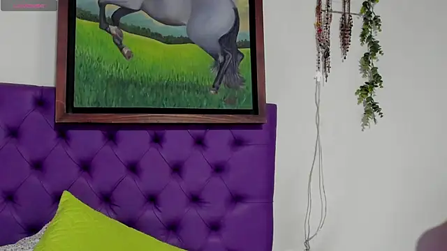 Snapshot of Cloeandtyfanny chatting on June 2026 04:27:01 PM Cloeandtyfanny online show from June 2026 04:27:01 PM