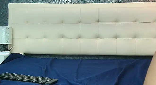 Cloeandtyfanny online show from April 2026 07:50:02 PM