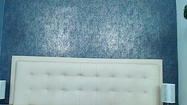 Cloeandtyfanny online show from January 2026 01:01:01 AM