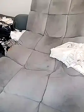 Snapshot of Lika113z chatting on November 2025 04:00:01 PM Lika113z online show from November 2025 04:00:01 PM