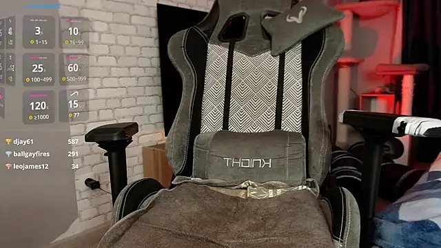 LeoPaulini online show from December 2024 02:45:01 PM