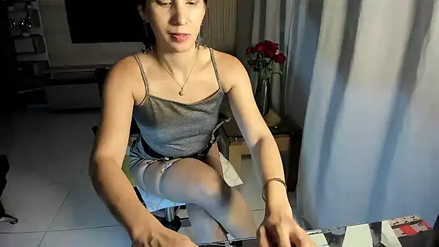 dalilaoficials1 online show from March 2026 11:03:01 AM