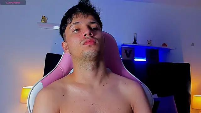Issac james  online show from October 2025 04:02:01 AM