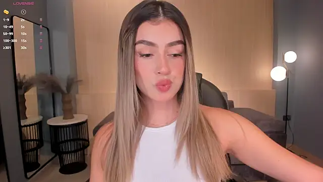 Snapshot of PaulinaSantos_ chatting on March 2025 07:25:02 PM PaulinaSantos  online show from March 2025 07:25:02 PM