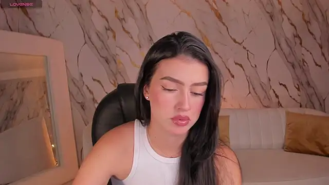 Snapshot of PaulinaSantos_ chatting on October 2025 08:10:01 PM PaulinaSantos  online show from October 2025 08:10:01 PM