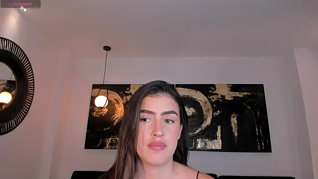 PaulinaSantos  online show from April 2026 08:00:01 PM