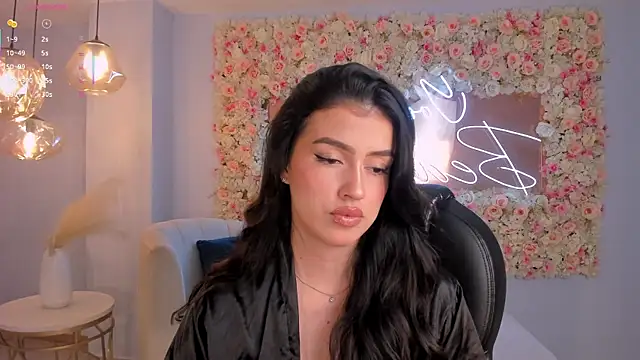 Snapshot of PaulinaSantos_ chatting on November 2025 08:14:02 PM PaulinaSantos  online show from November 2025 08:14:02 PM