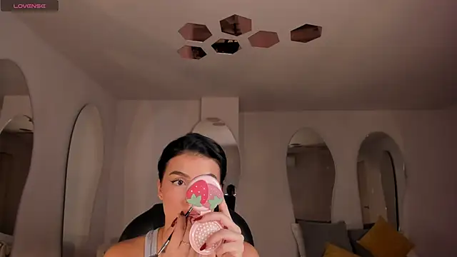 Snapshot of PaulinaSantos_ chatting on November 2025 05:18:01 PM PaulinaSantos  online show from November 2025 05:18:01 PM