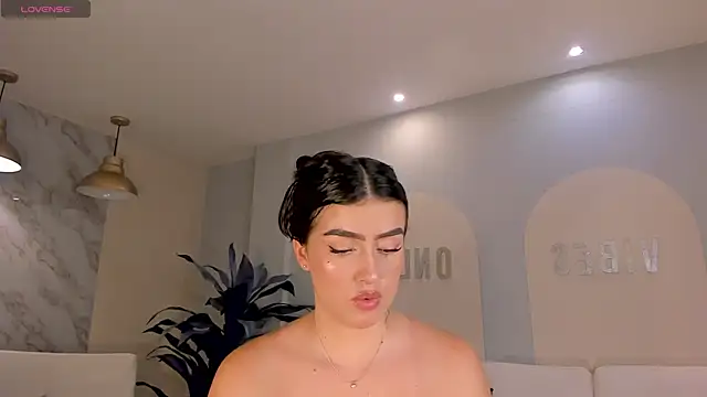 PaulinaSantos  online show from May 2026 07:24:02 PM