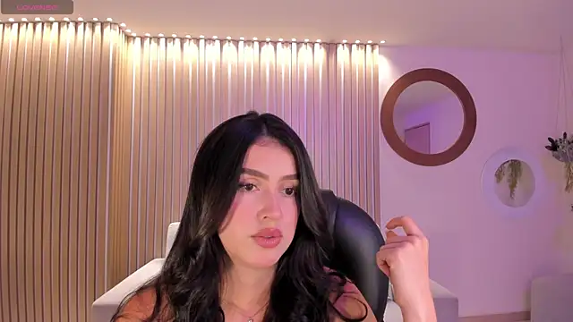 Snapshot of PaulinaSantos_ chatting on October 2025 07:29:01 PM PaulinaSantos  online show from October 2025 07:29:01 PM