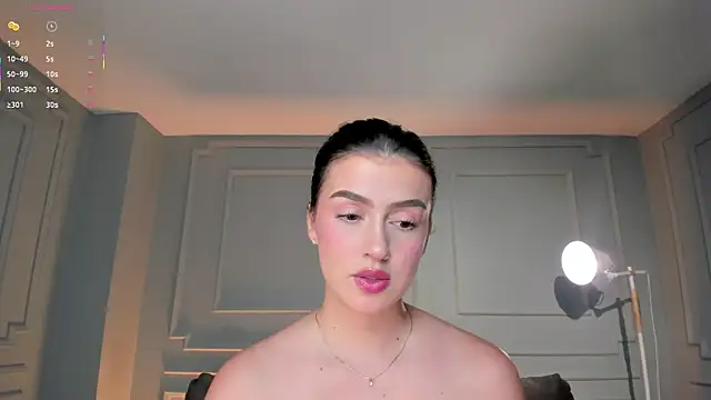 PaulinaSantos  online show from November 2025 07:30:01 PM