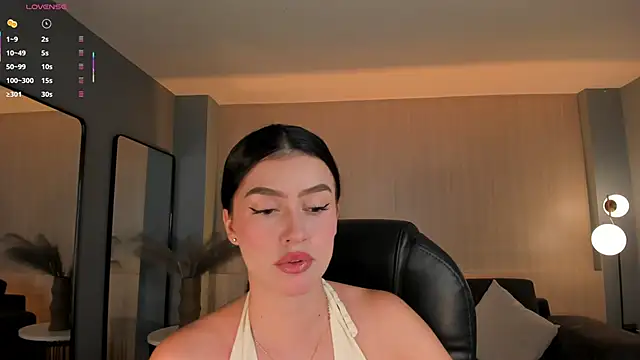 Snapshot of PaulinaSantos_ chatting on October 2025 07:37:02 PM PaulinaSantos  online show from October 2025 07:37:02 PM