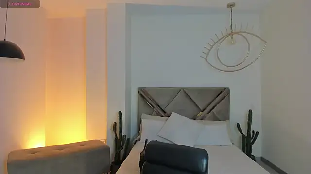 PaulinaSantos  online show from March 2026 07:04:02 PM