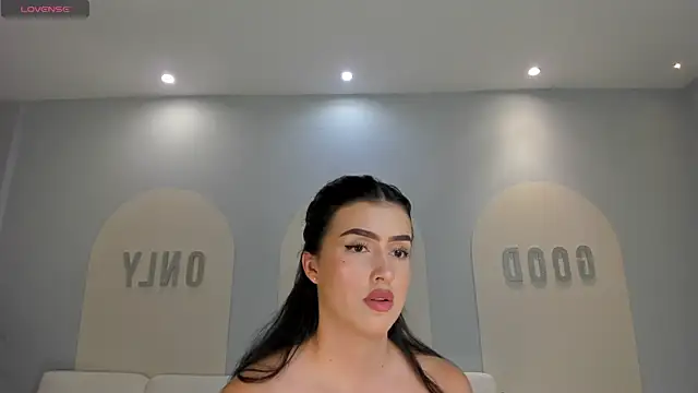 PaulinaSantos  online show from April 2026 07:20:01 PM
