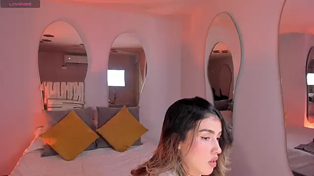 Snapshot of PaulinaSantos_ chatting on September 2025 07:02:02 PM PaulinaSantos  online show from September 2025 07:02:02 PM