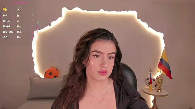 Snapshot of PaulinaSantos_ chatting on June 2026 05:52:02 PM PaulinaSantos online show from June 2026 05:52:02 PM