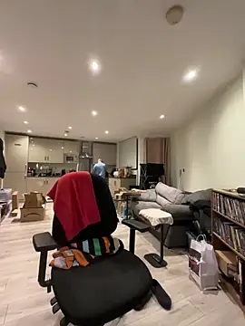 LondonTeffy online show from February 2026 10:08:02 PM