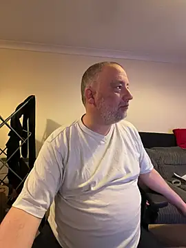 LondonTeffy online show from March 2025 10:04:02 PM