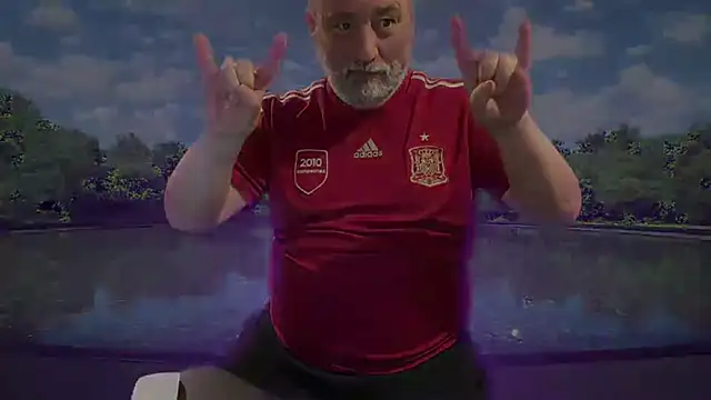 LondonTeffy online show from December 2024 10:28:02 PM