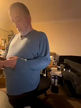 LondonTeffy online show from November 2025 10:24:01 PM