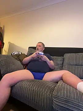 LondonTeffy online show from February 2025 10:05:01 PM