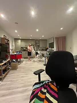 LondonTeffy online show from June 2026 09:15:01 PM