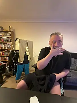 LondonTeffy online show from January 2025 10:41:01 PM